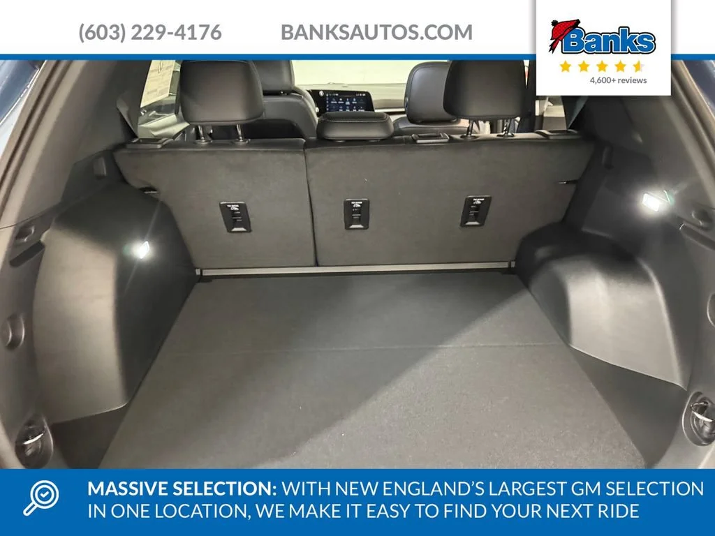 New 2027 Lakeshore Blue Metallic Chevrolet LT image 7