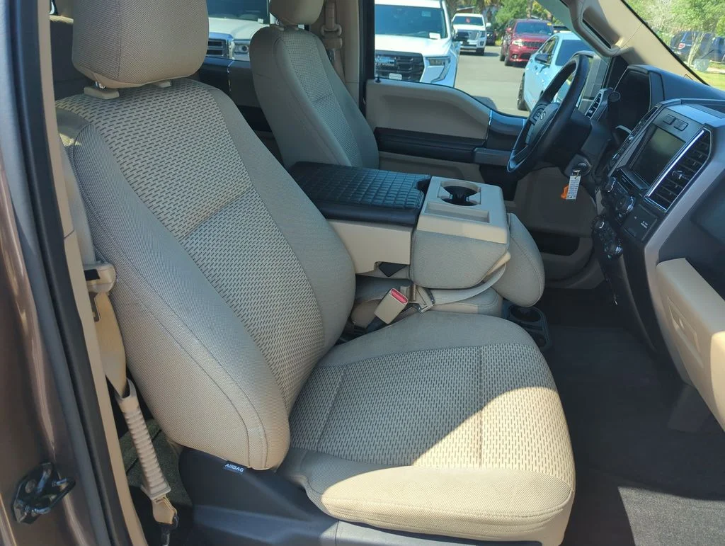 Used 2015  Ford XLT image 35