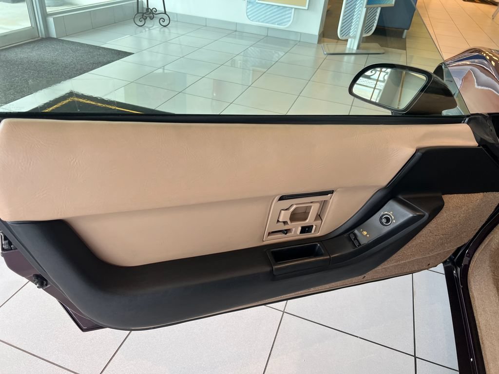 Used 1992 Black-rose Chevrolet NA image 12