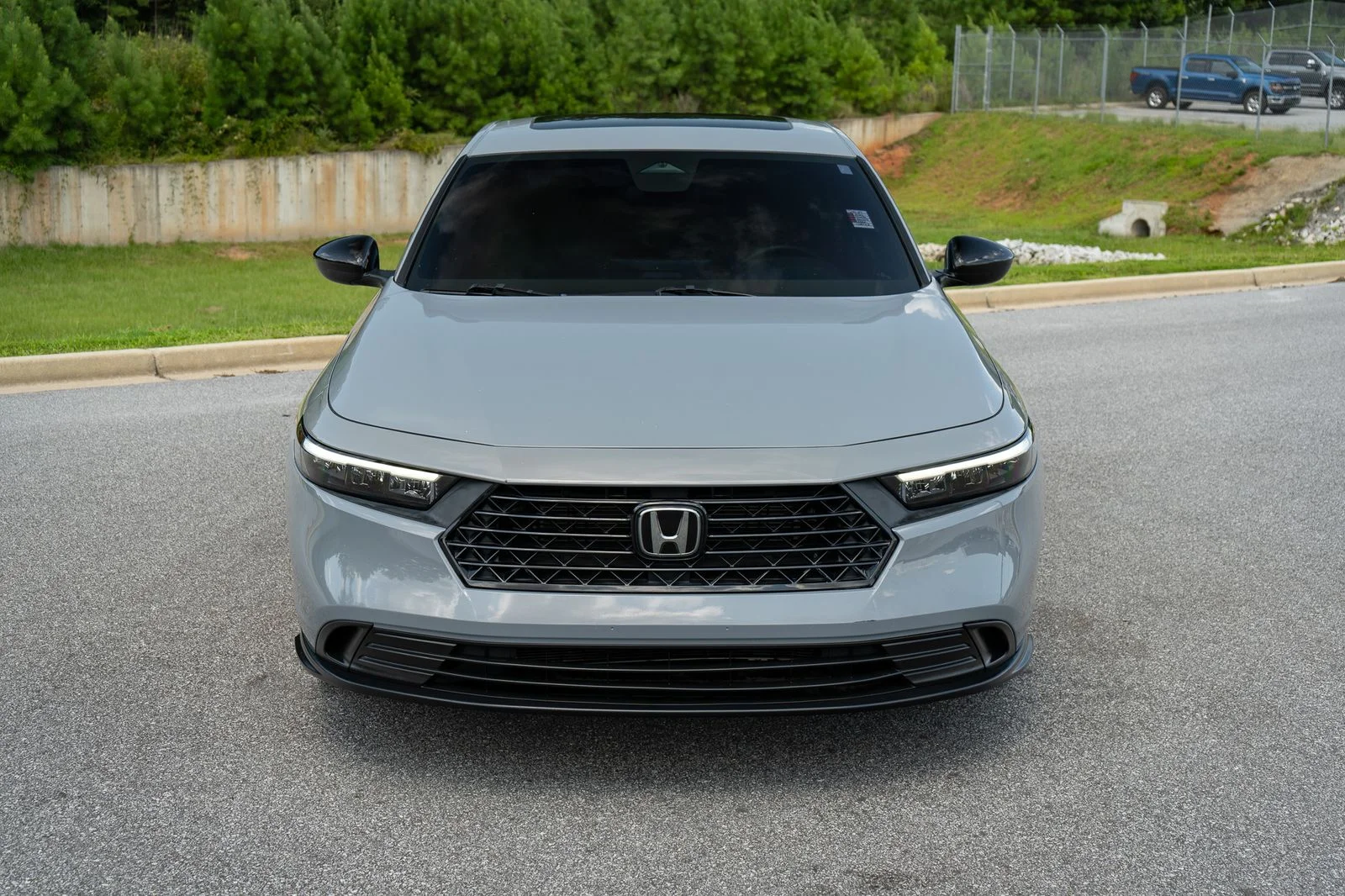 Used 2023  Honda Sport image 2