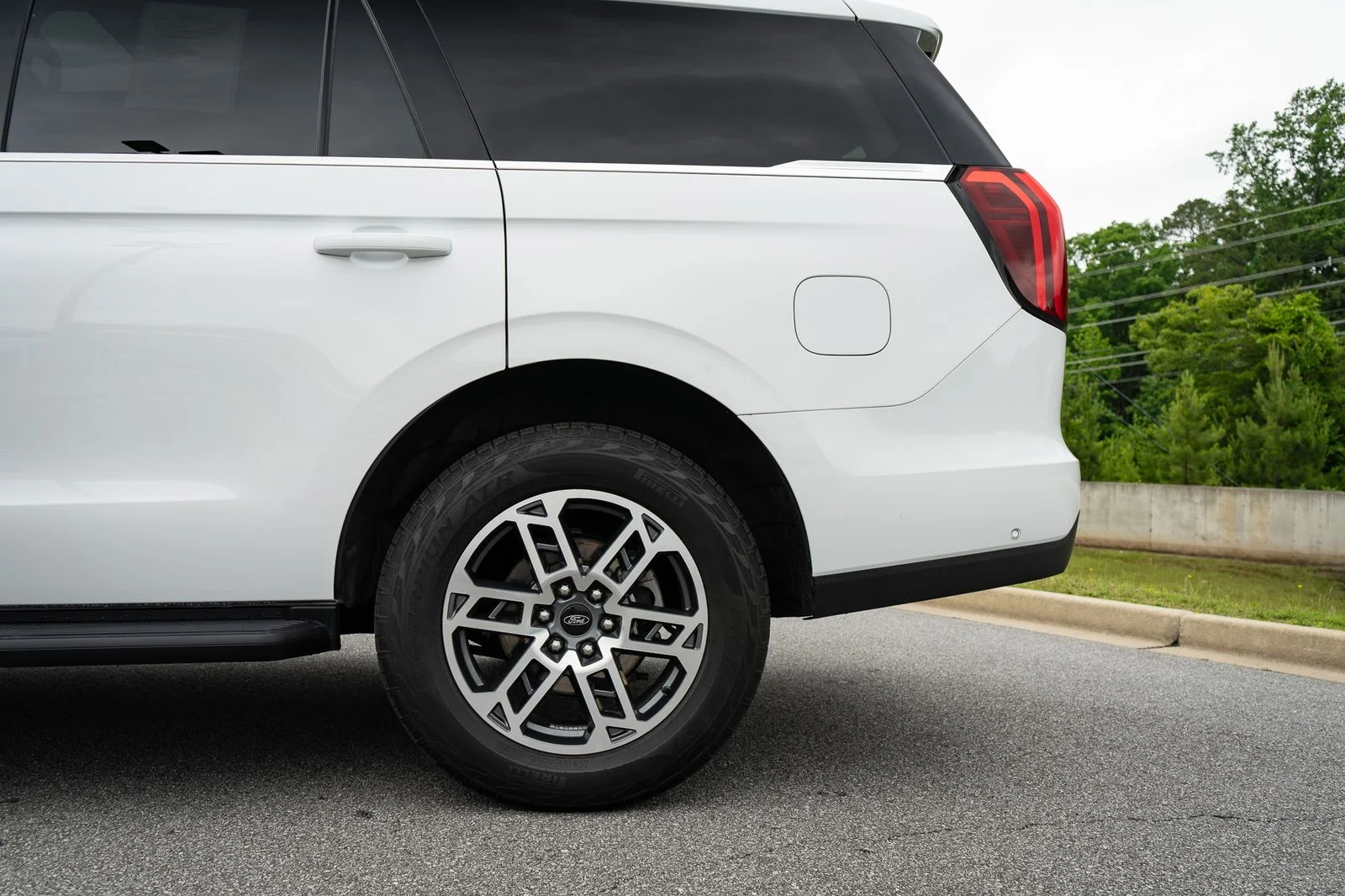 Used 2025 White Ford Active image 6