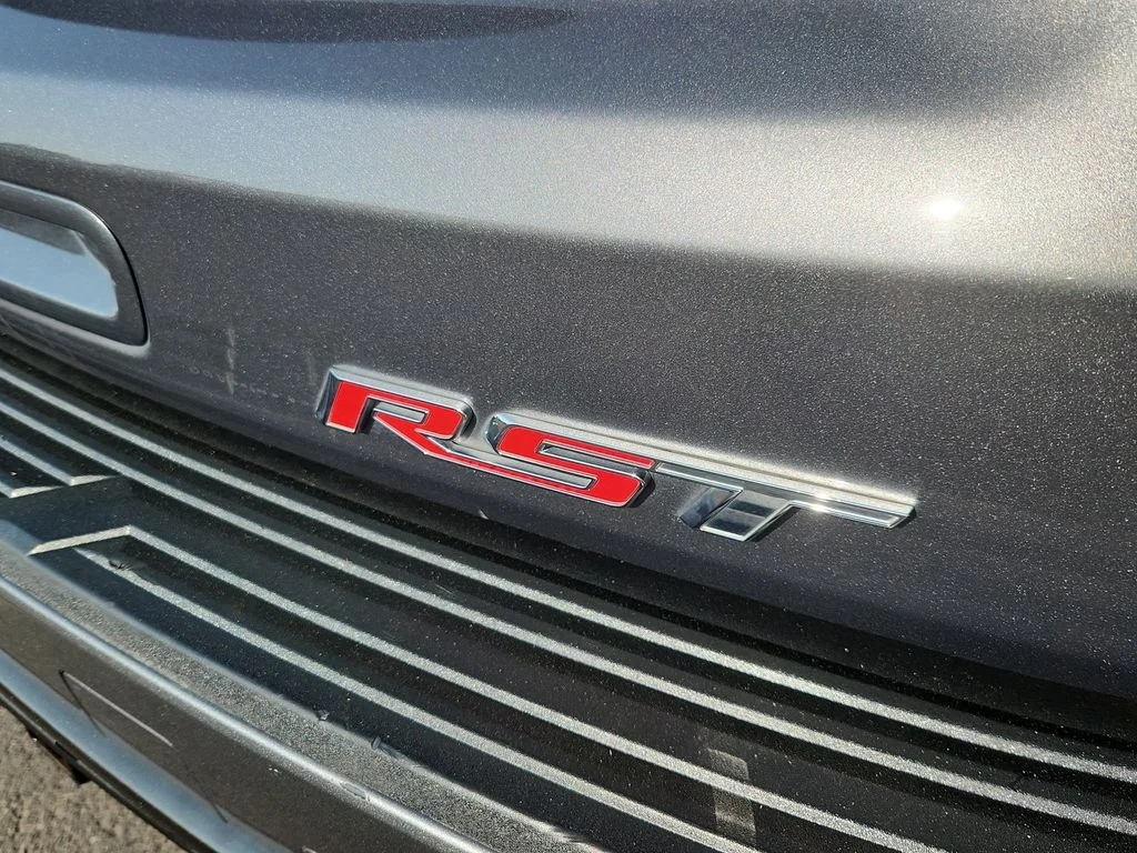 Used 2021 Gray Chevrolet RST image 17