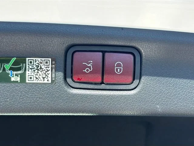 Used 2025 Polar White Mercedes-Benz C 300 image 14