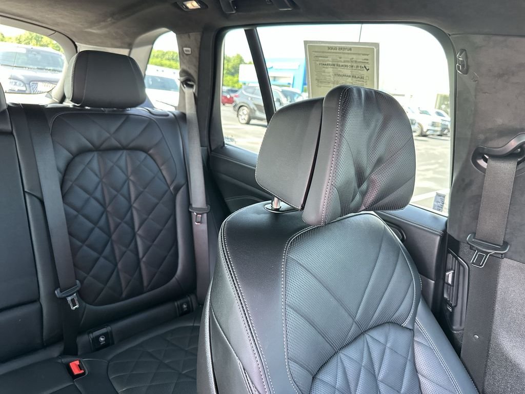 Used 2025 Black BMW xDrive50e image 14