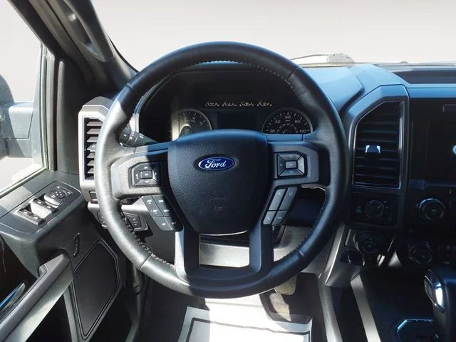 Used 2020 Silver Ford XLT image 12