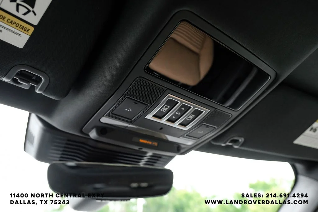 New 2026 Santorini Black Metallic Land Rover Dynamic SE image 21