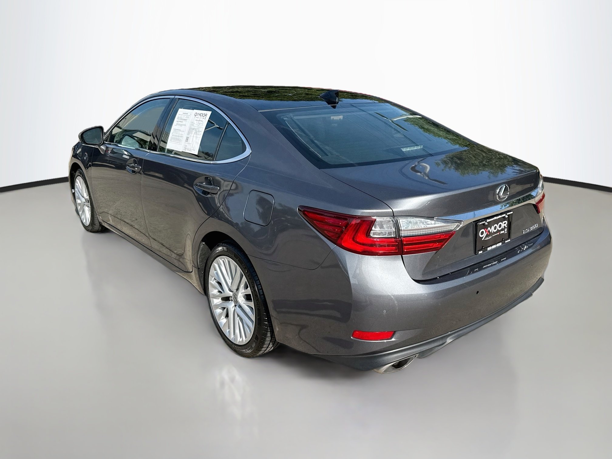 Used 2018 Nebula Gray Pearl Lexus Base image 5