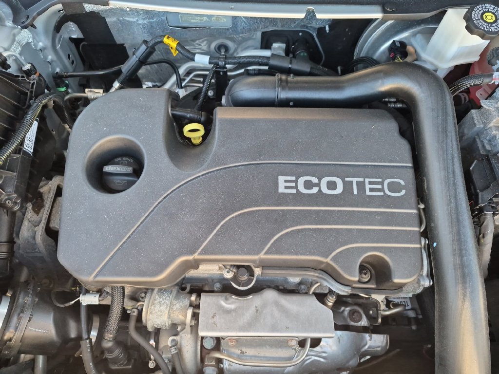Used 2022 Silver Chevrolet LT image 10
