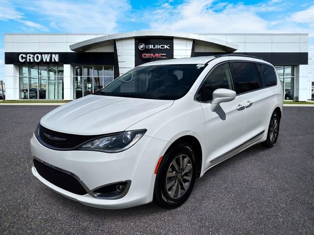 2020 Chrysler Pacifica Touring L Plus's photo