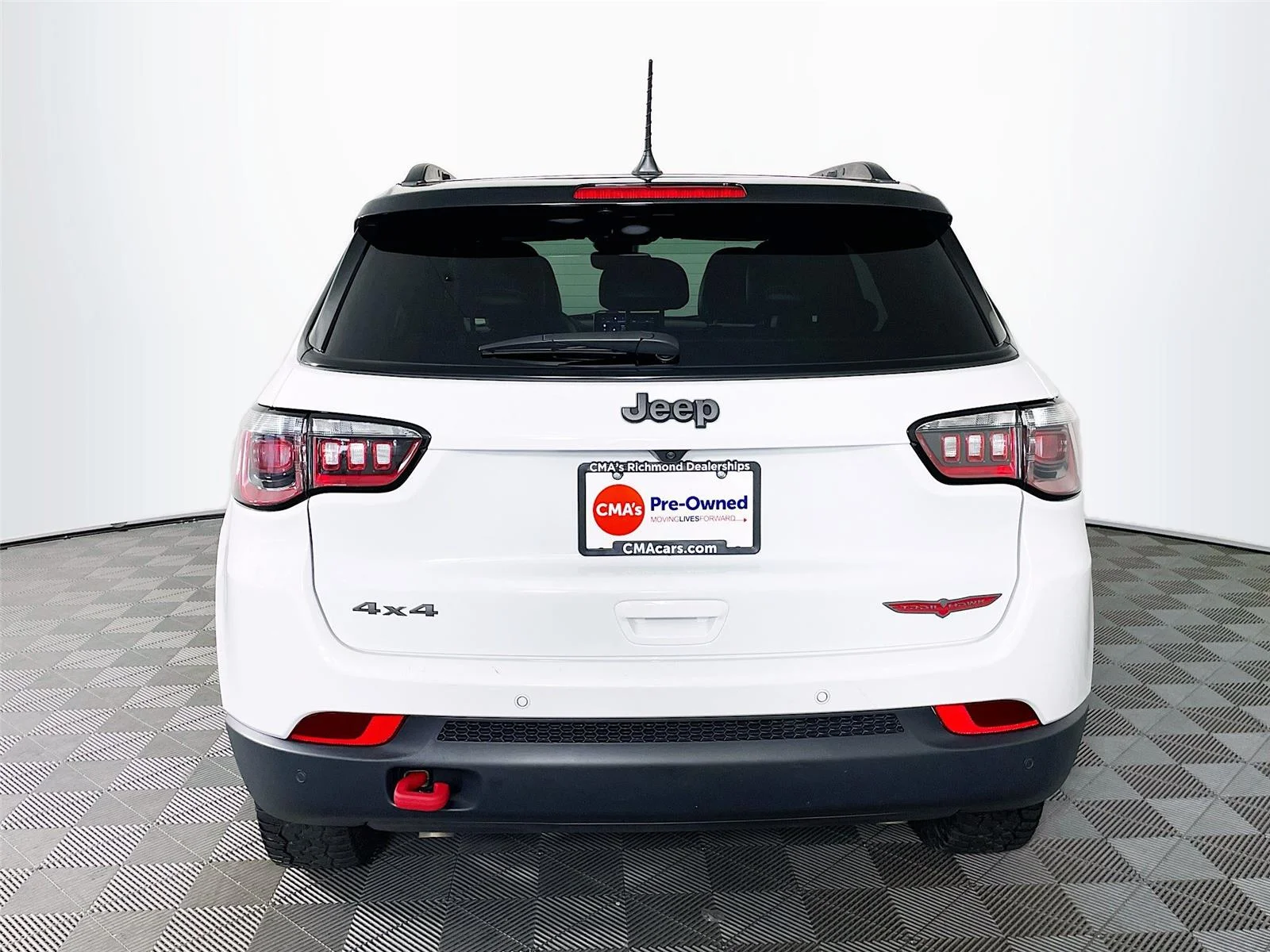 Used 2025 Bright White Clearcoat Jeep Trailhawk image 7