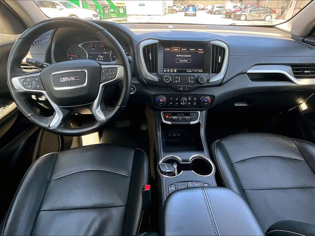 Used 2024 White GMC SLT image 21