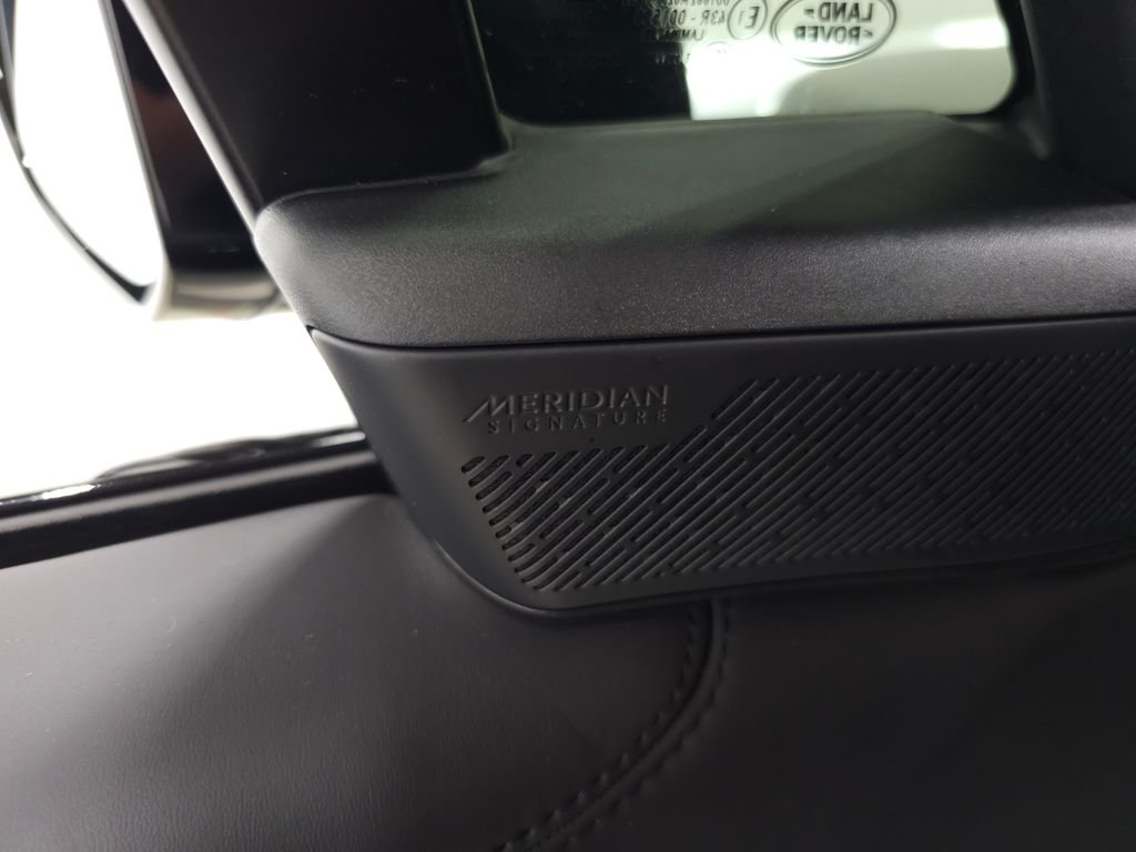 Used 2025 Black Land Rover Autobiography image 16