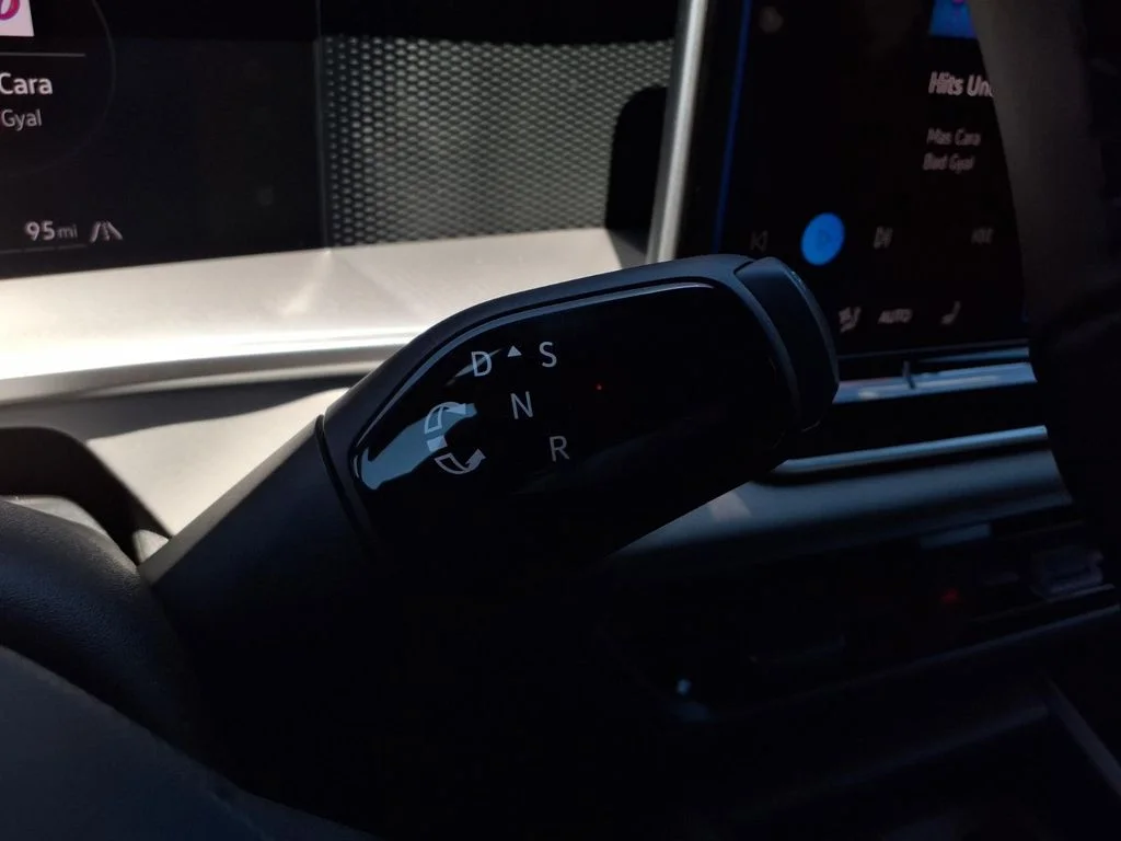 New 2026 Deep Black Pearl Volkswagen SE R-Line Black image 21