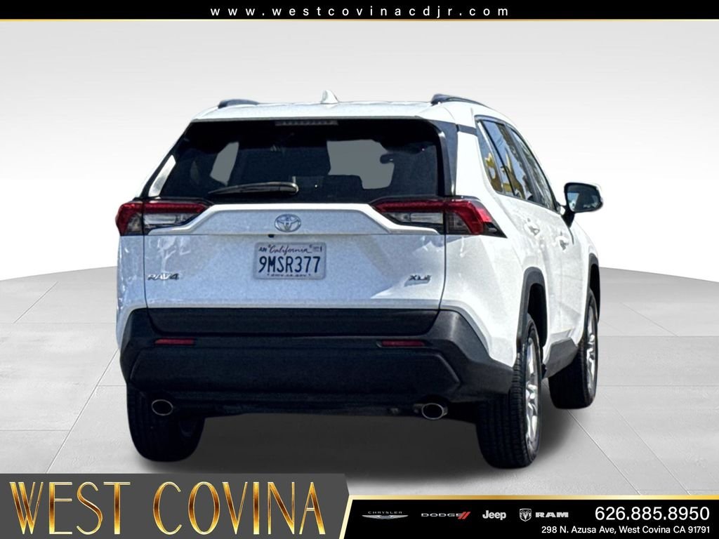 Used 2024 White Toyota XLE image 10