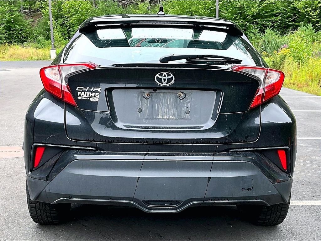 Used 2020 Black Toyota XLE image 5