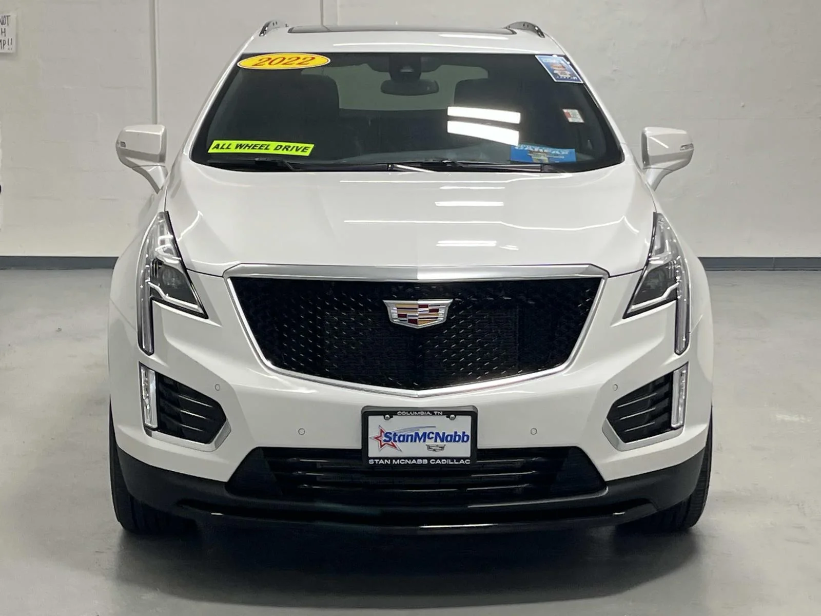 Used 2022 CRYSTAL WHITE TRICOAT Cadillac AWD Sport image 3