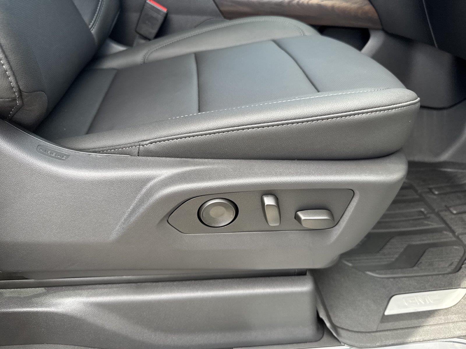 New 2026 Sterling Metallic GMC SLT image 38