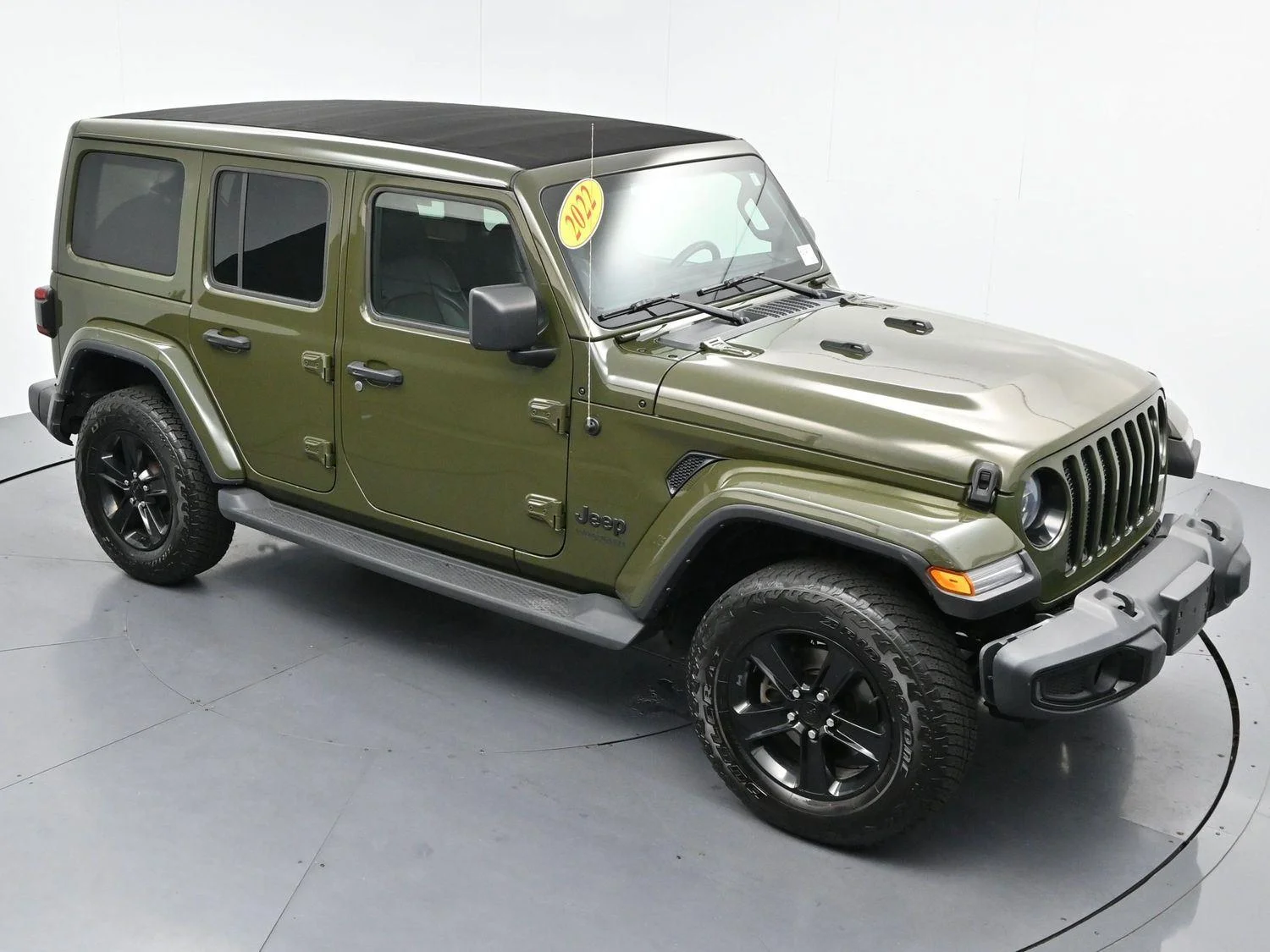 Used 2022 Sarge Green Clearcoat Jeep Unlimited Sahara Altitude image 40