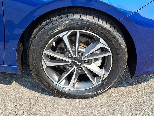 Certified Used 2023 Blue Kia LXS image 9