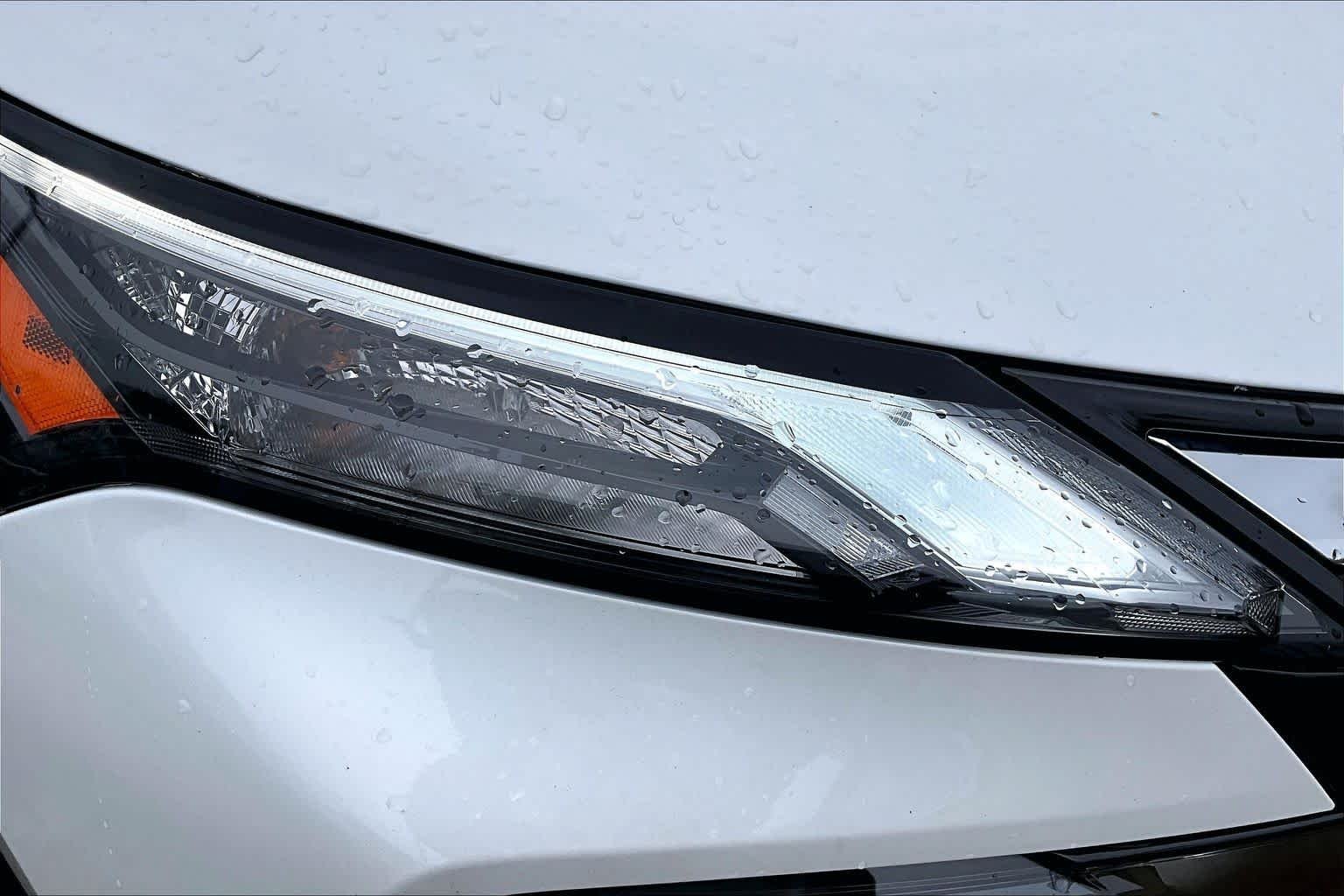 Used 2026 Everest White Pearl Tricoat Nissan SV image 27