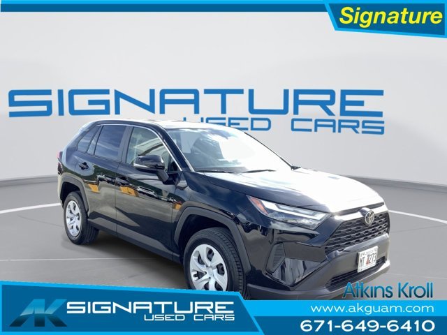 2024 Toyota RAV4 LE FWD's photo