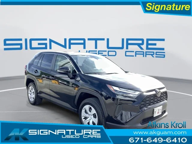 2024 Toyota RAV4 LE FWD's photo