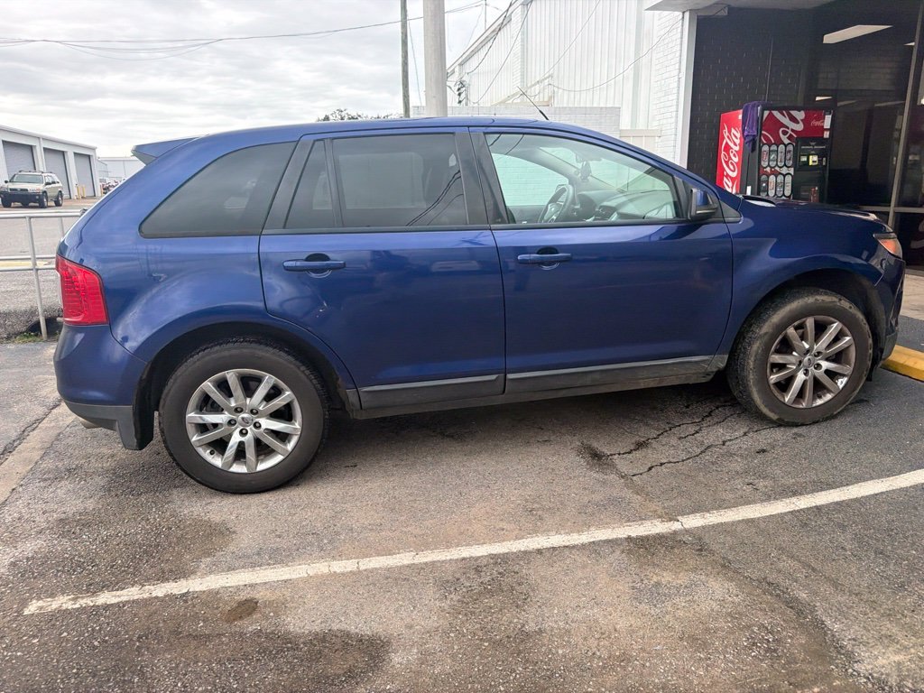 Used 2013 Blue Ford SEL image 16