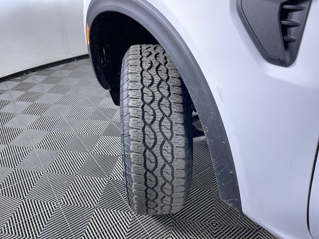 New 2026 Oxford White Ford XLT image 29