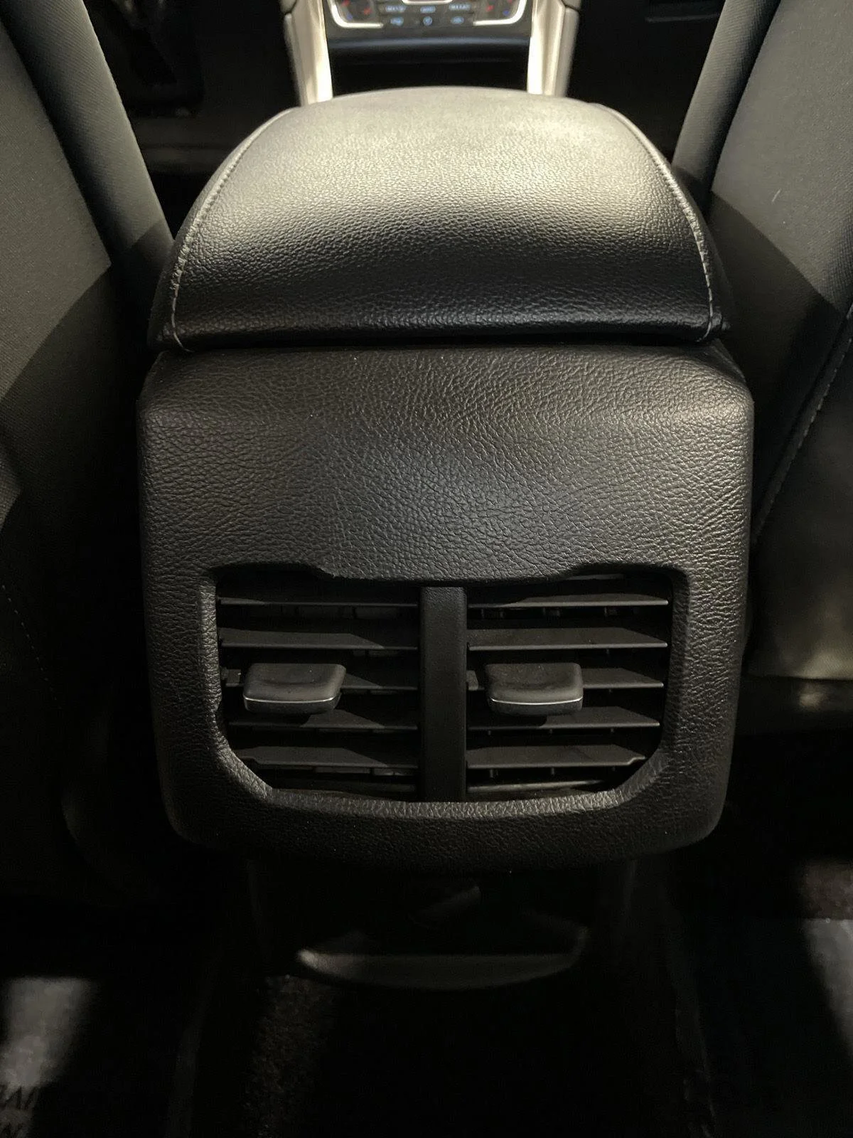 Used 2017 Oxford White Ford SE image 23