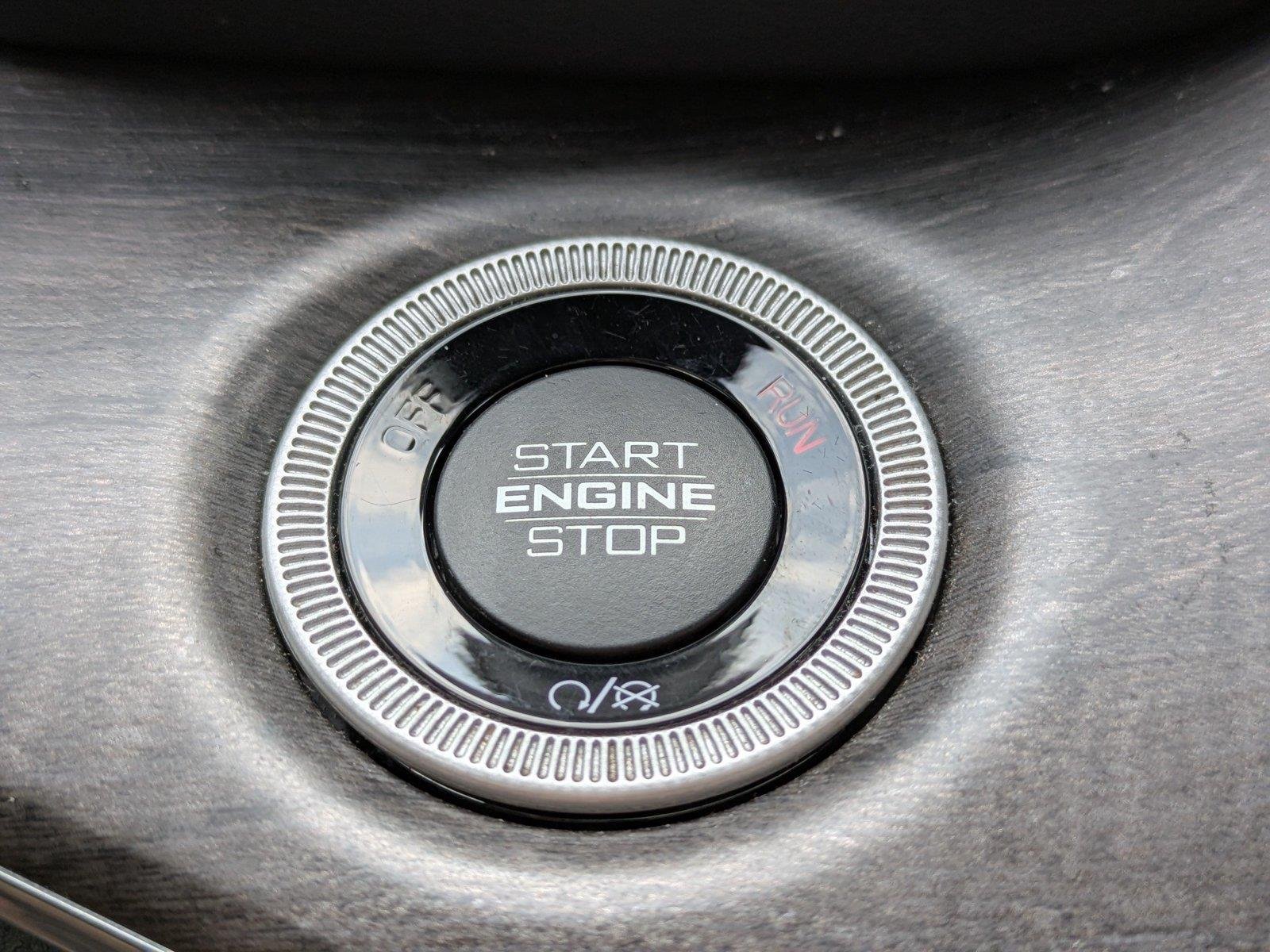 Used 2023 Diamond Black Crystal Pearlcoat Jeep Overland image 29