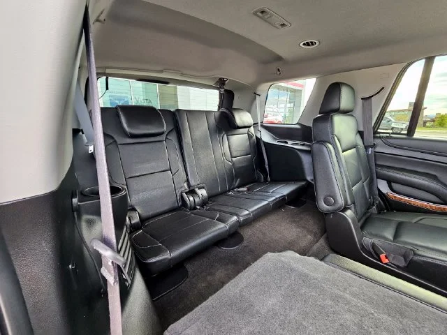 Used 2018 Silver Ice Metallic Chevrolet Premier image 27