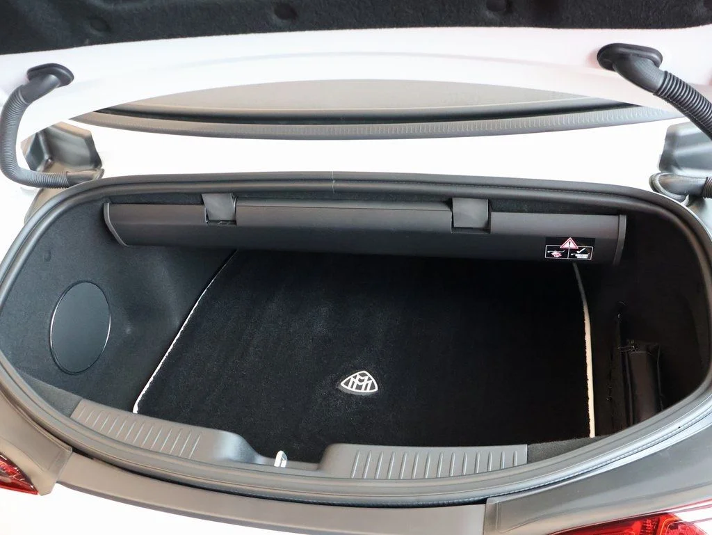 New 2026 MANUFAKTUR moonlight white magno (White Ambiance) Mercedes-Benz Maybach SL 680 image 28