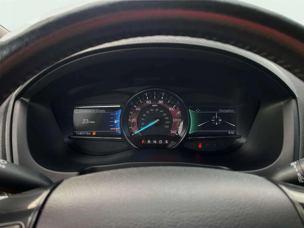 Used 2019 Agate Black Metallic Ford XLT image 19