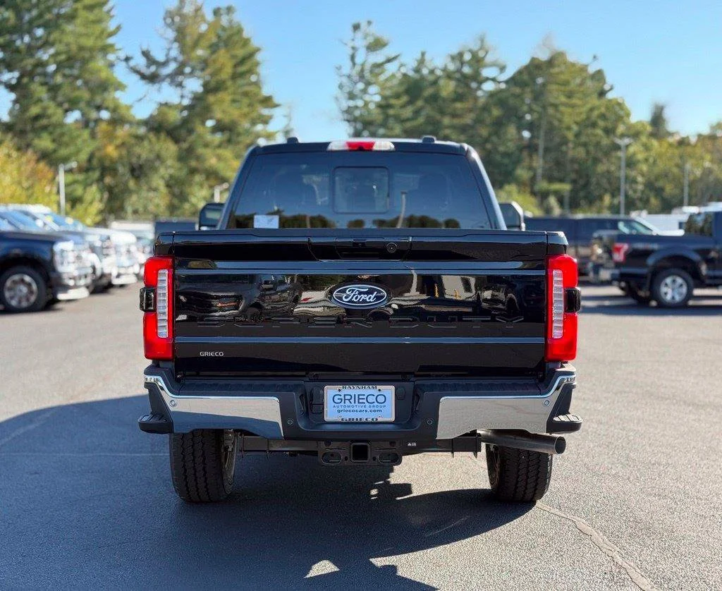 New 2027 Agate Black Metallic Ford F-250® Lariat® image 5