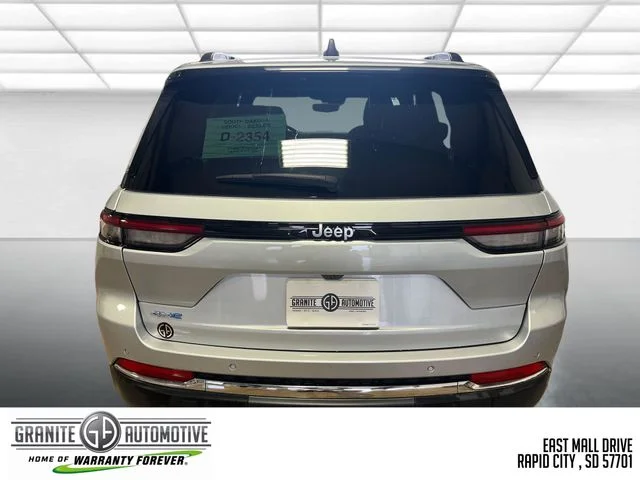 Used 2024 Silver Jeep 4xe image 5