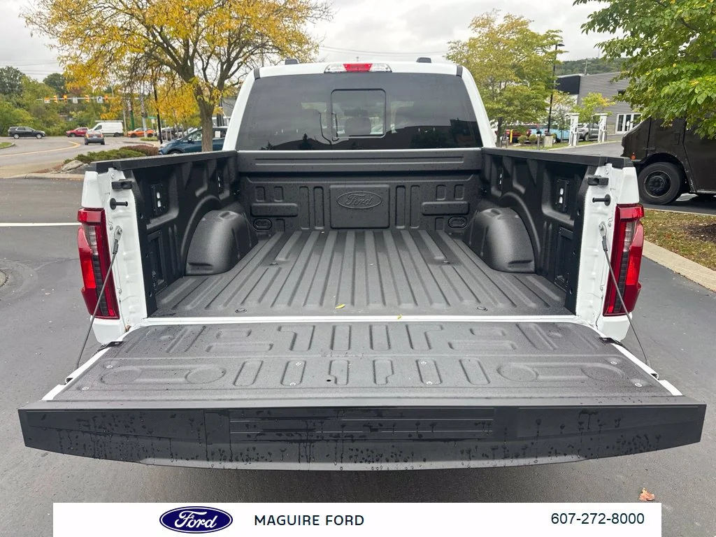 New 2026 Oxford White Ford XLT image 10