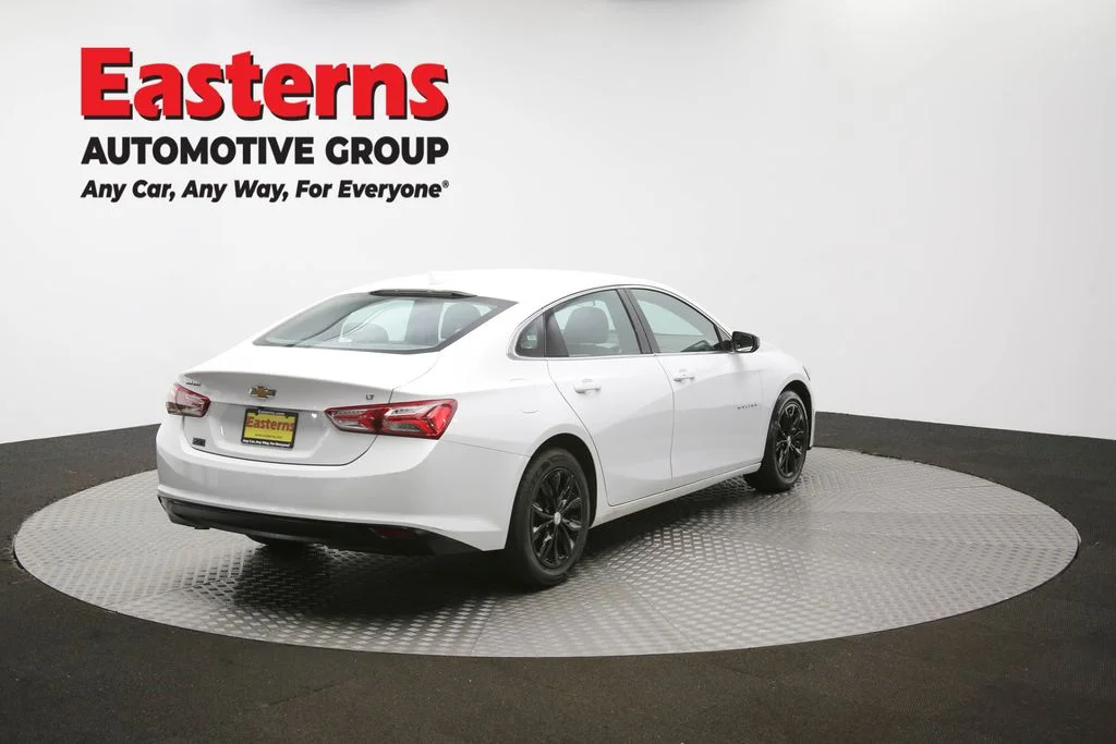 Used 2022 White Chevrolet LT image 38