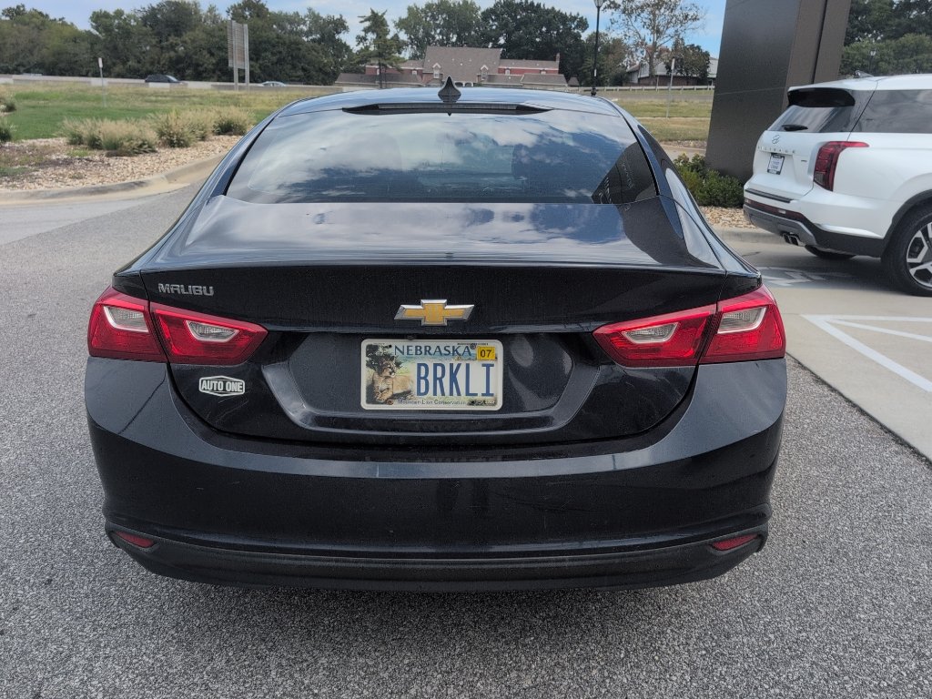 Used 2018 Blue Velvet Metallic Chevrolet LS image 8