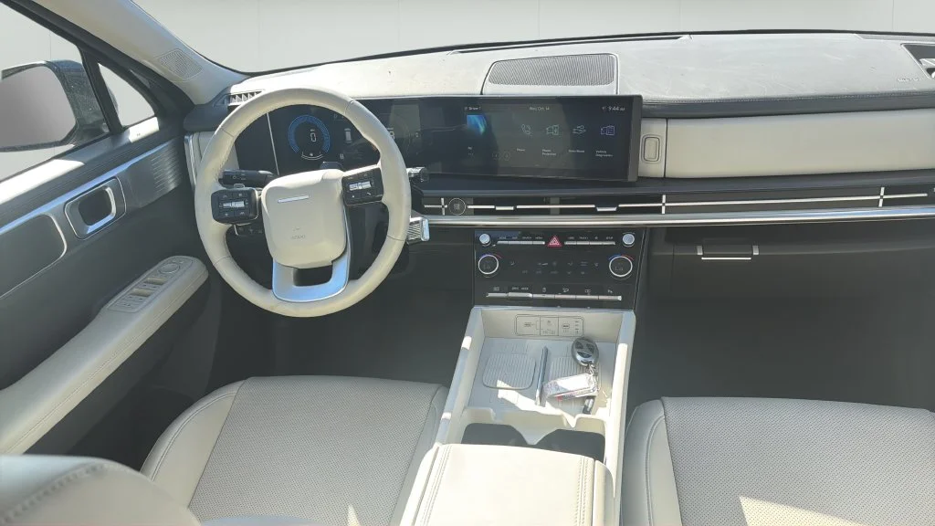 Used 2025 Gray Hyundai SEL image 16