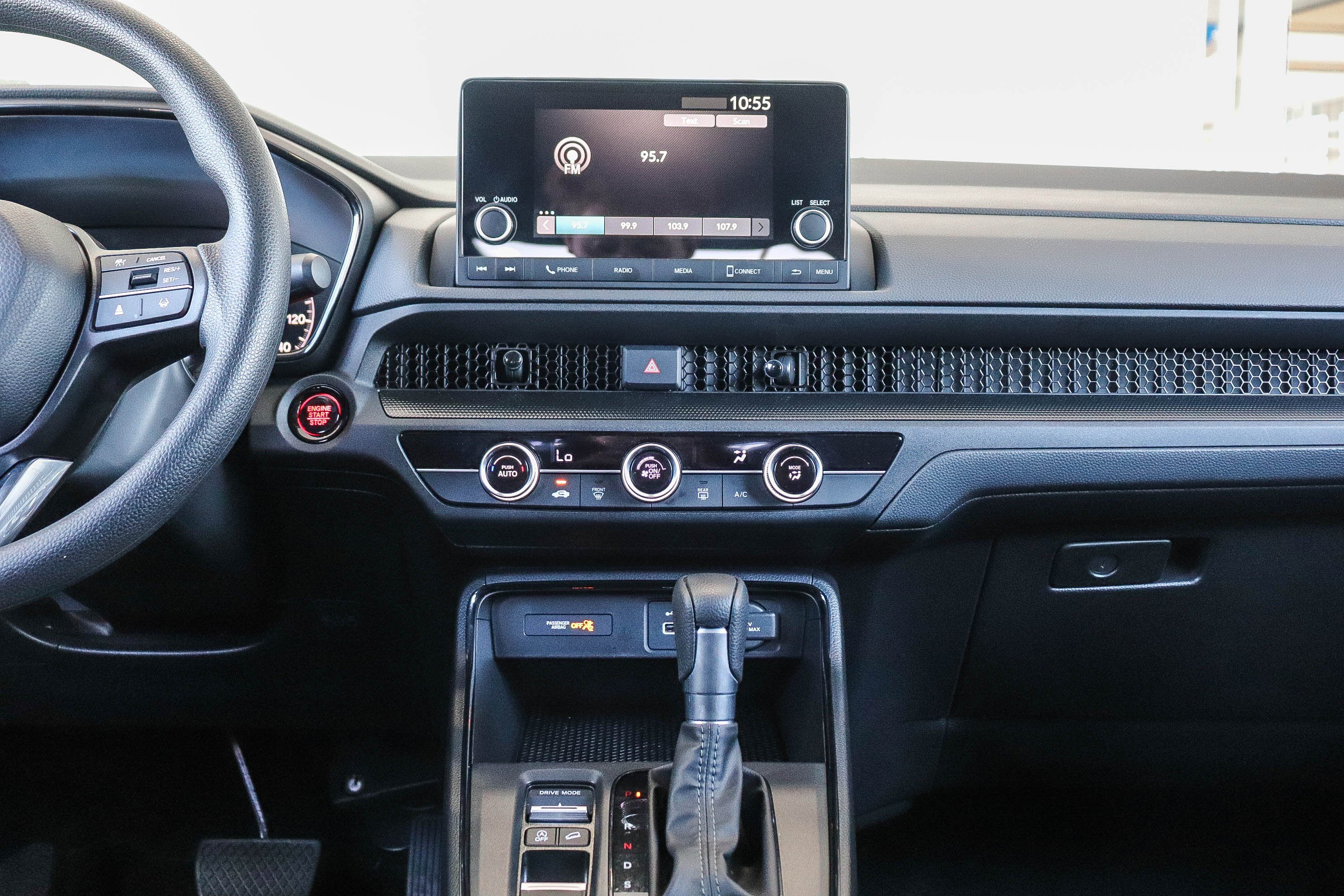 2025 Honda CR-V LX - Photo 16