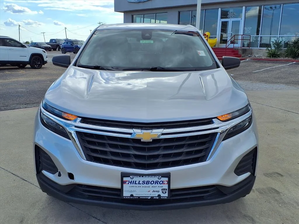 Used 2022 Chevrolet Equinox LS with VIN 3GNAXHEV8NS101961 for sale in Hillsboro, TX