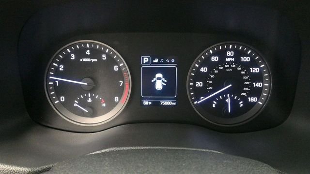 Used 2016 Red Hyundai Sport image 20