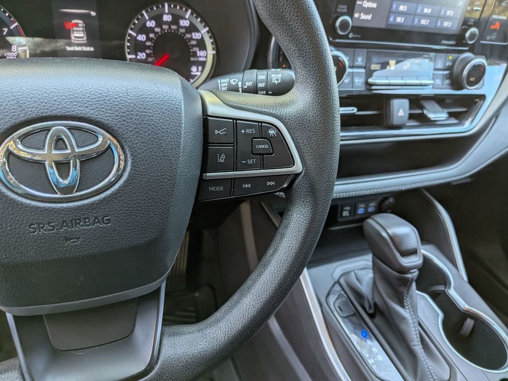 Used 2022 Gray Toyota L image 20