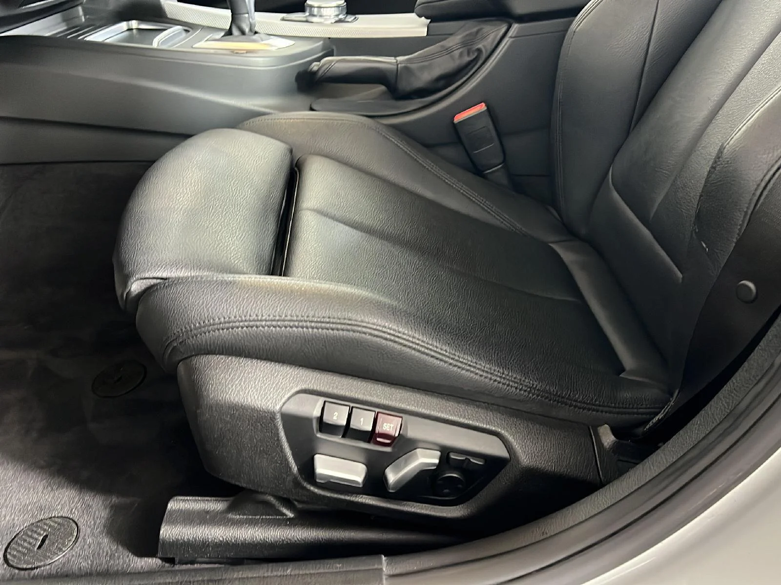Used 2017  BMW 330i xDrive image 15