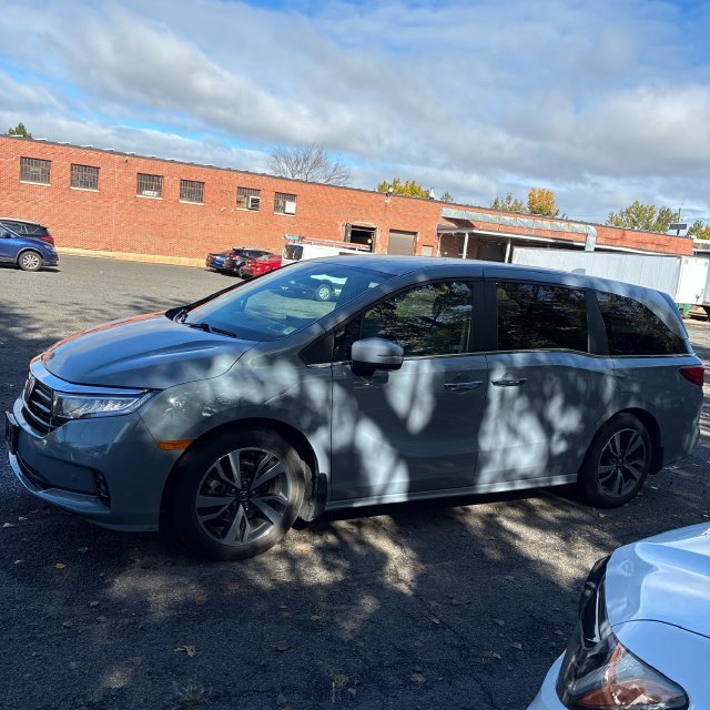 Used 2024 Obsidian Blue Pearl Honda Touring image 8