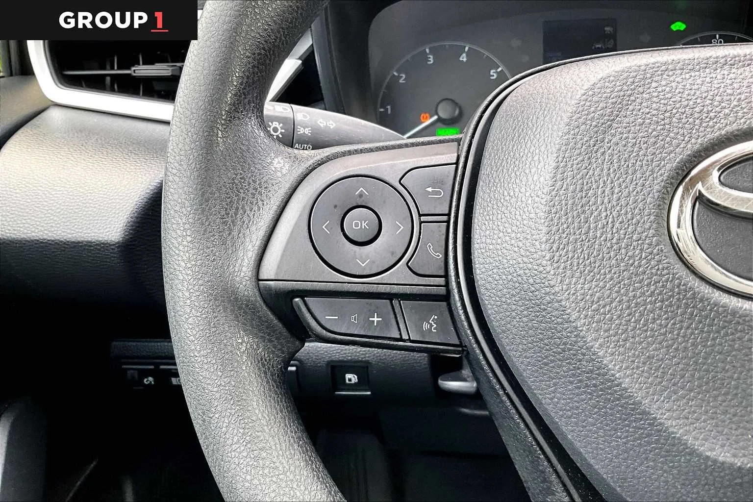 Used 2023 Classic Silver Metallic Toyota Hybrid LE image 24