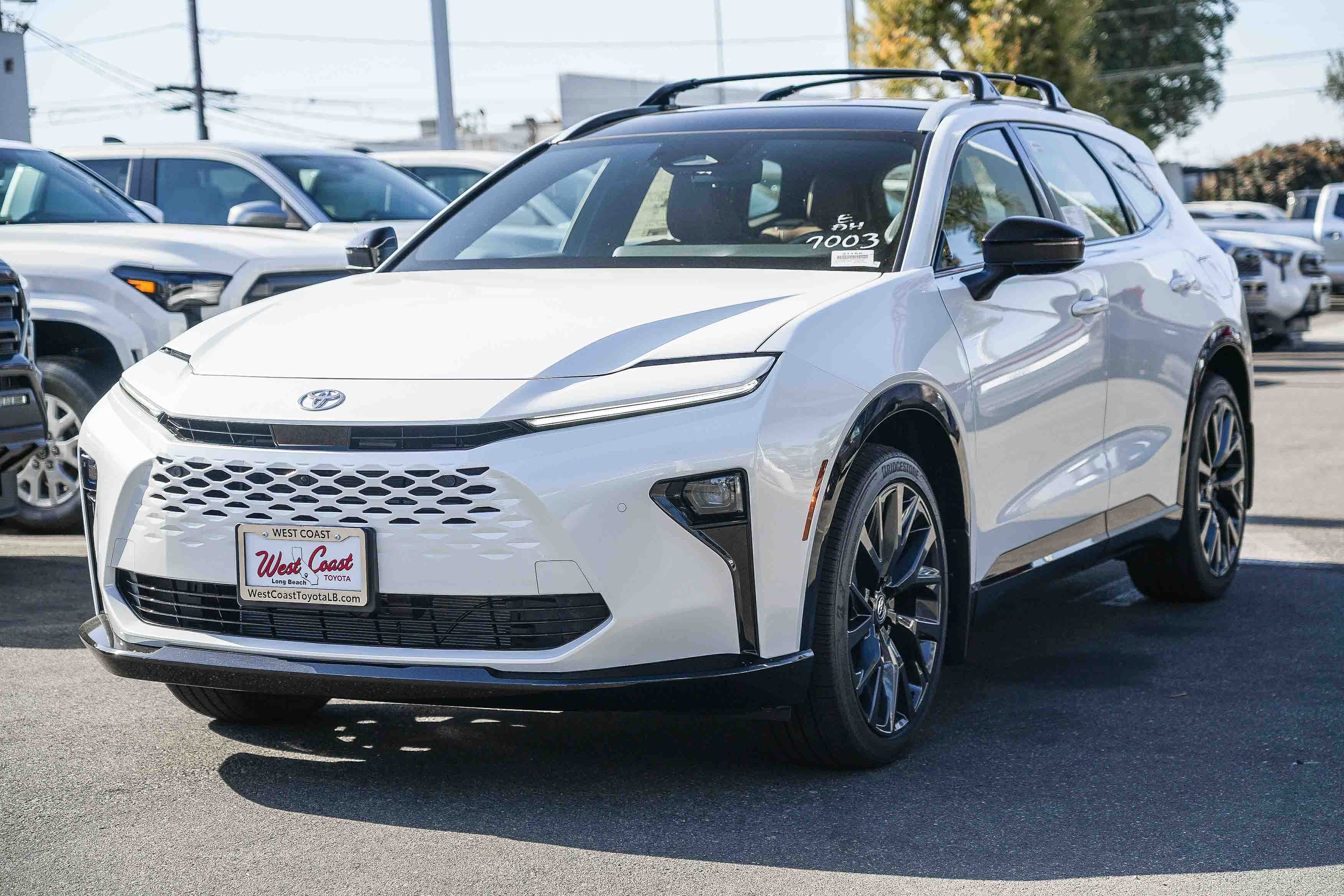 New 2026 Oxygen White <sup>1</sup> Toyota  Limited image 5