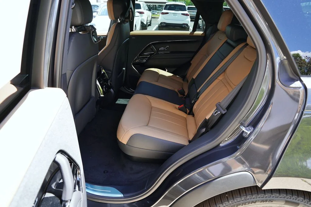 New 2026 Carpathian Grey Land Rover Dynamic SE image 35