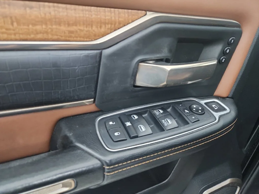 Used 2019 Black Ram Laramie Longhorn image 14