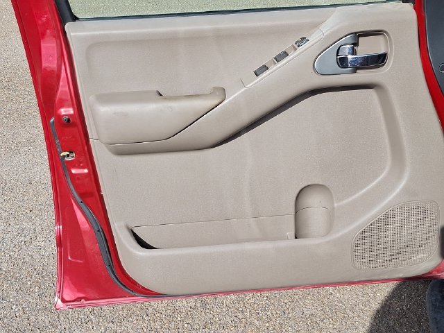 Used 2012 Red Nissan SV image 10